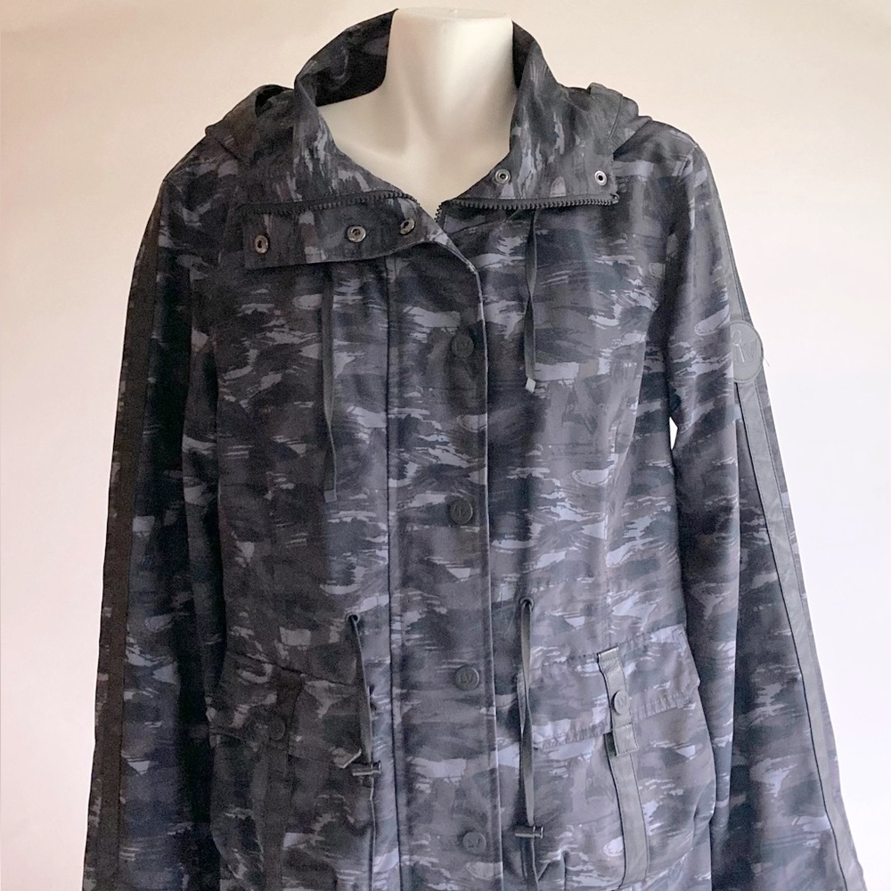 New NFL Super Bowl LV Grey Black Brown Polyester Camouflage Hooded Jacket size M